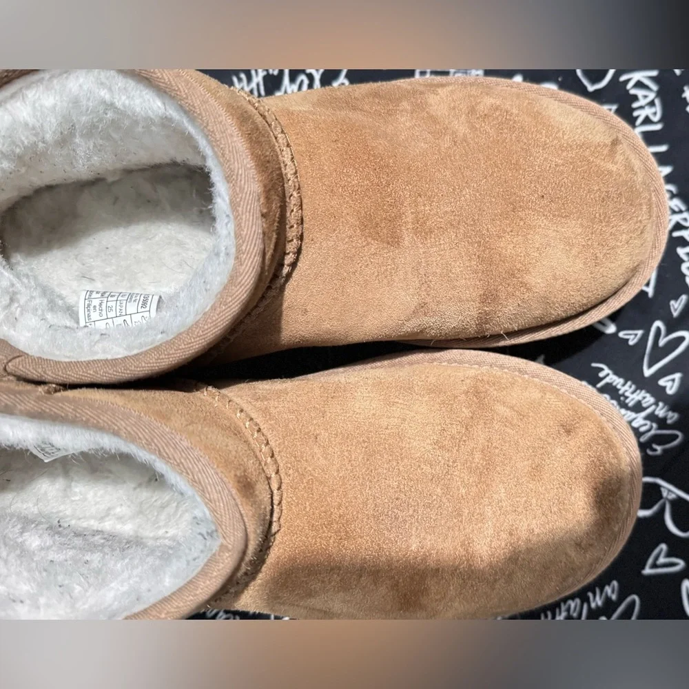 Ugg cozy Tan Suede platform Boots - Picture 2 of 5